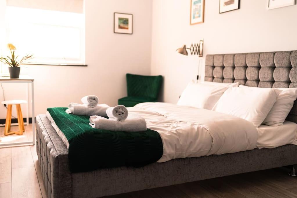 The Sunset Apartment - Margate Beach - By Goldex Coastal Breaks Eksteriør billede