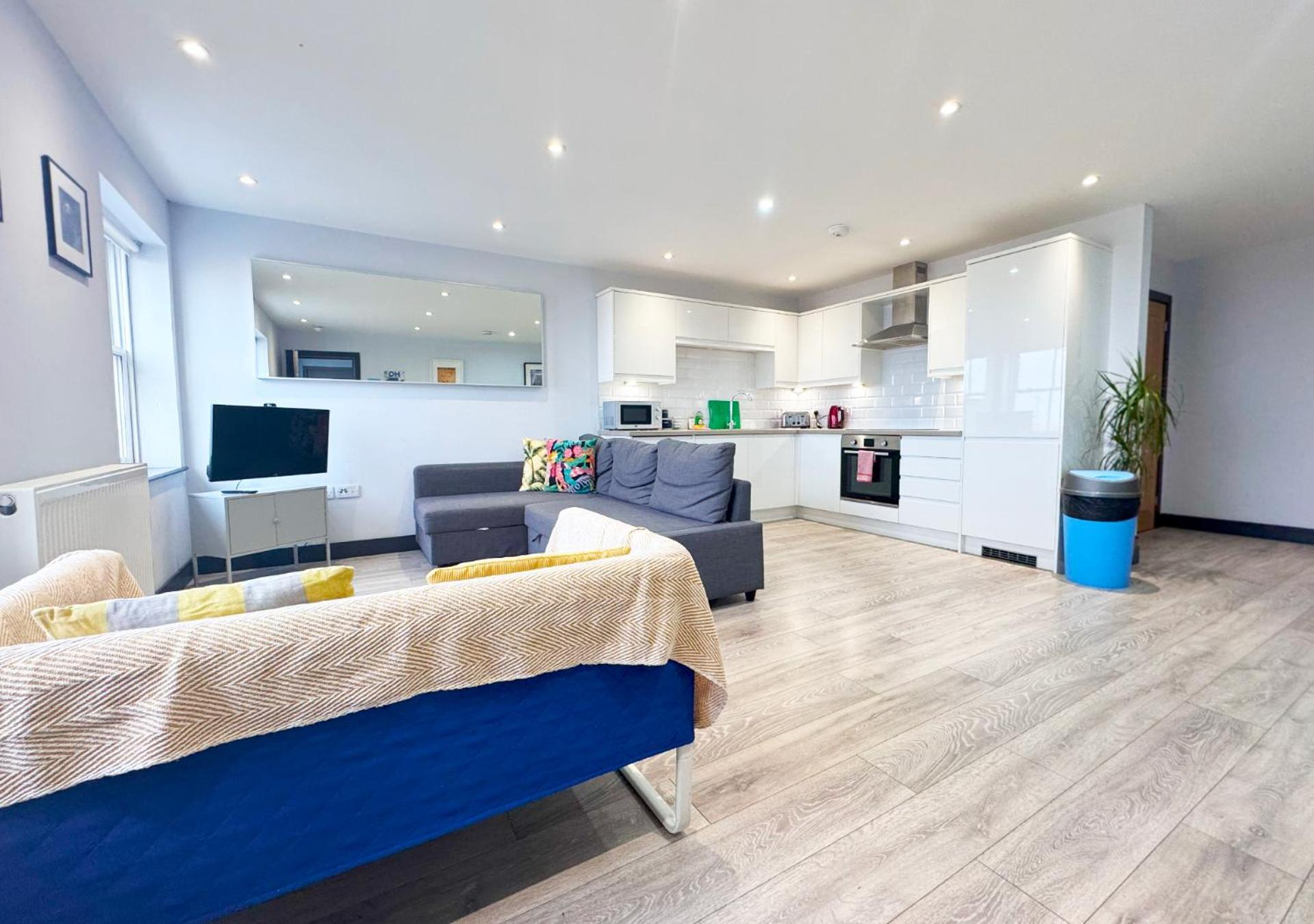 The Sunset Apartment - Margate Beach - By Goldex Coastal Breaks Eksteriør billede